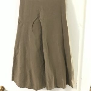 Skirt has a liner. Outer skirt is linen.